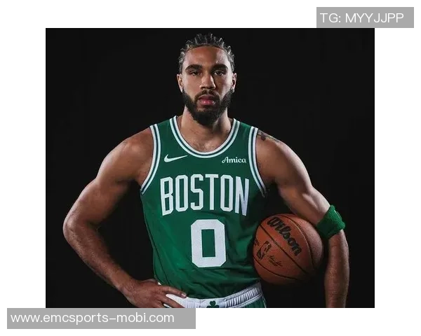 考辛斯批评科尔贬低年轻球员华子塔图姆三球库明加成焦点